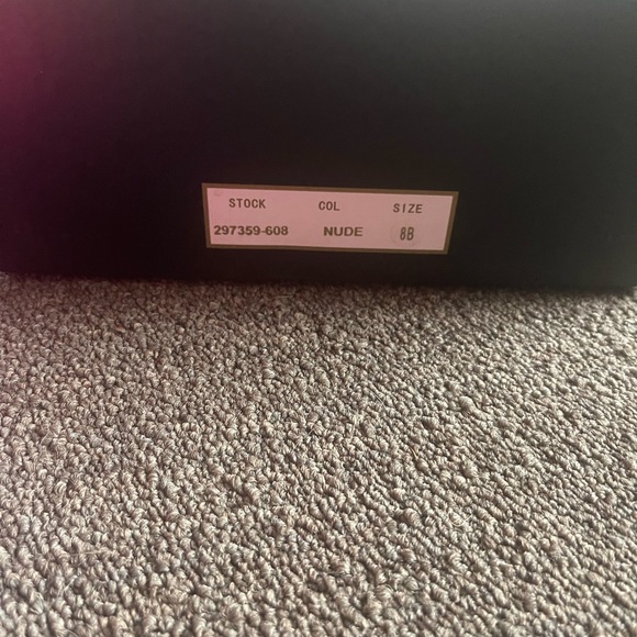 Brand new shoe - Picture 3 of 6